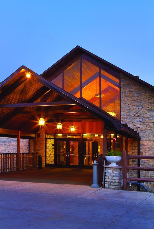Burr Oak Lodge And Conference Center Glouster Ngoại thất bức ảnh