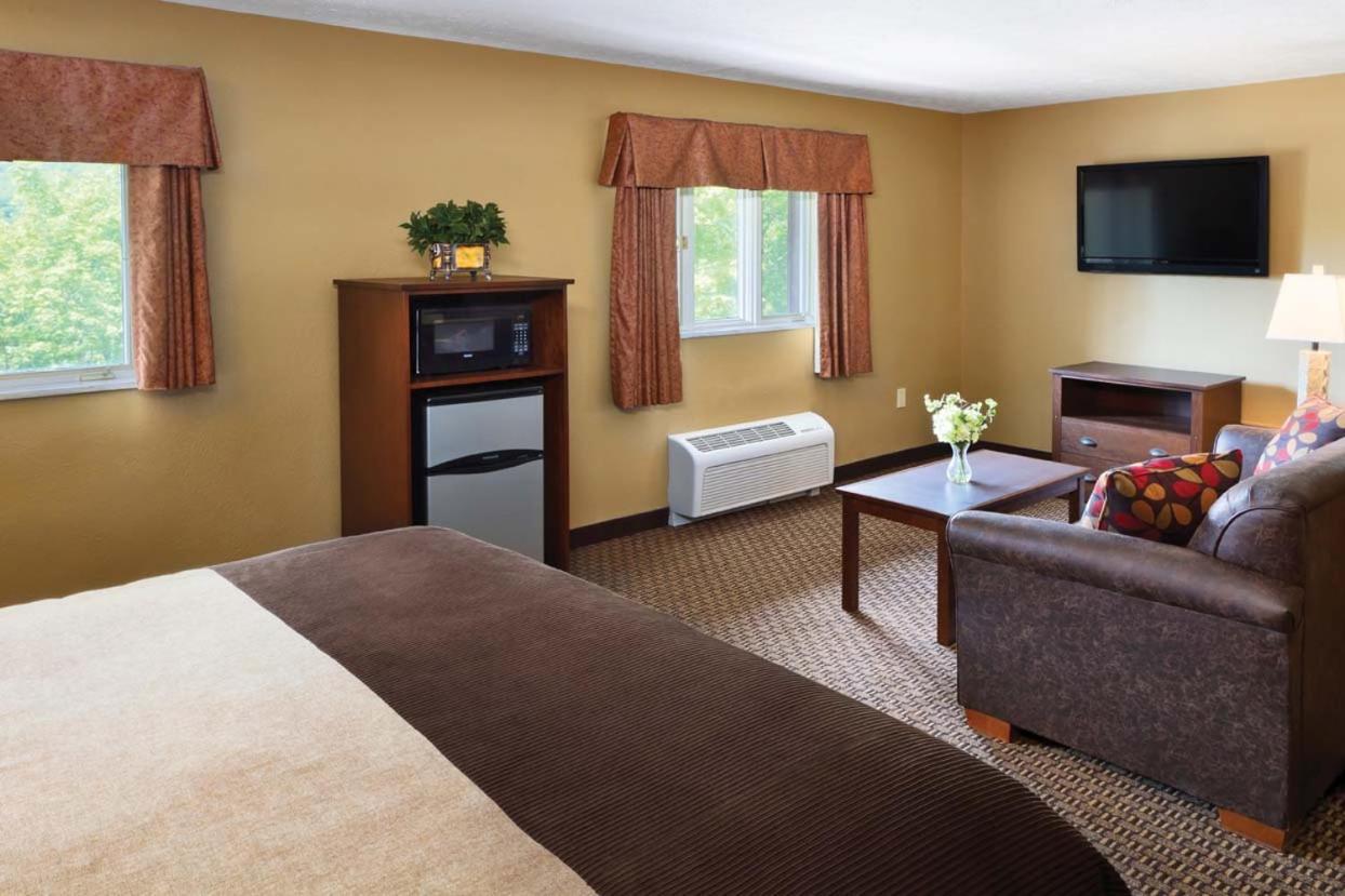 Burr Oak Lodge And Conference Center Glouster Ngoại thất bức ảnh