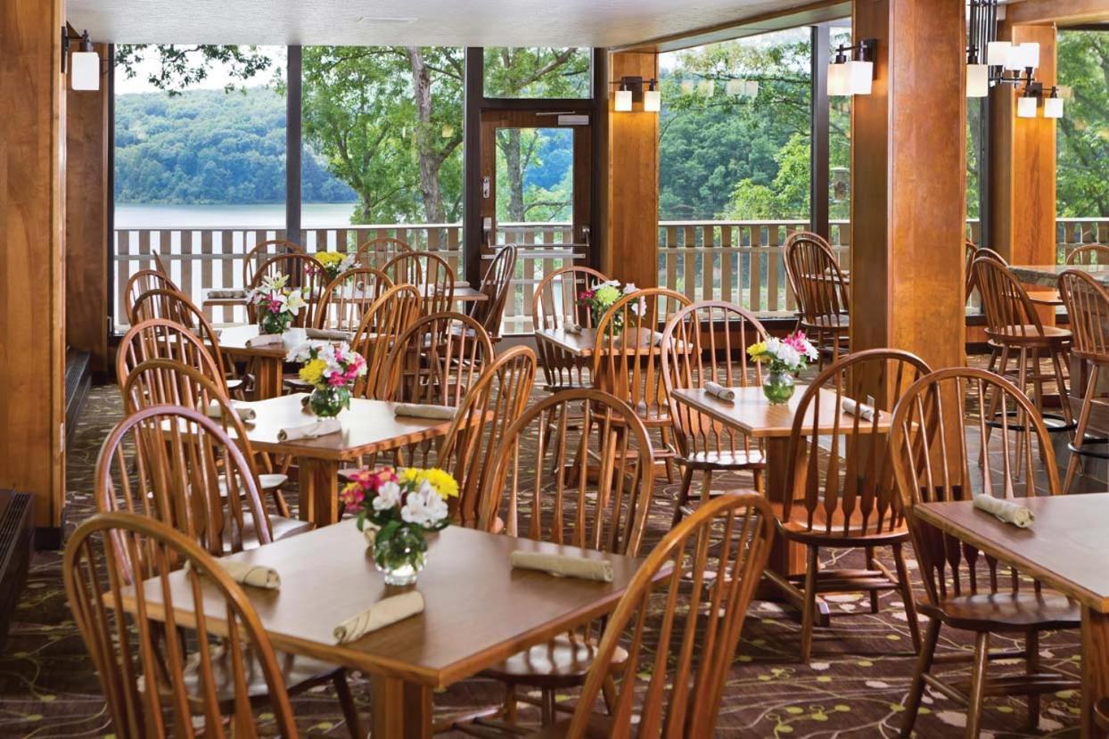 Burr Oak Lodge And Conference Center Glouster Ngoại thất bức ảnh